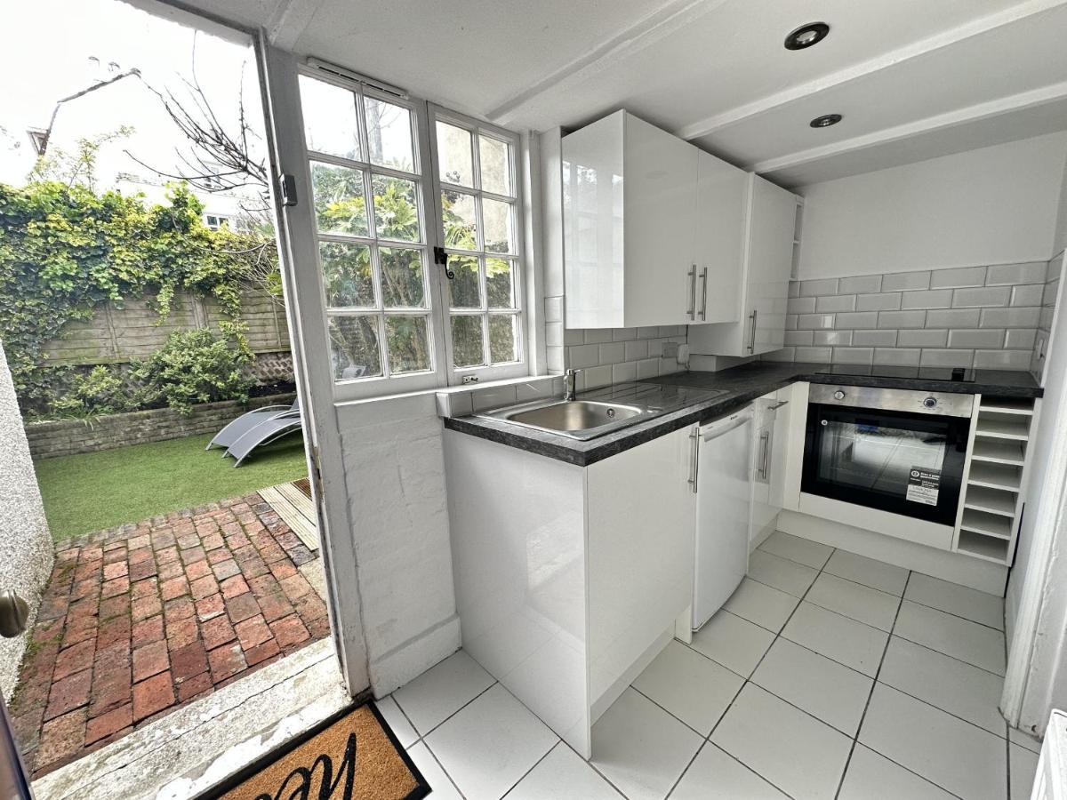 Amazing Apartment, Private Garden, Off Street Parking Hove Esterno foto
